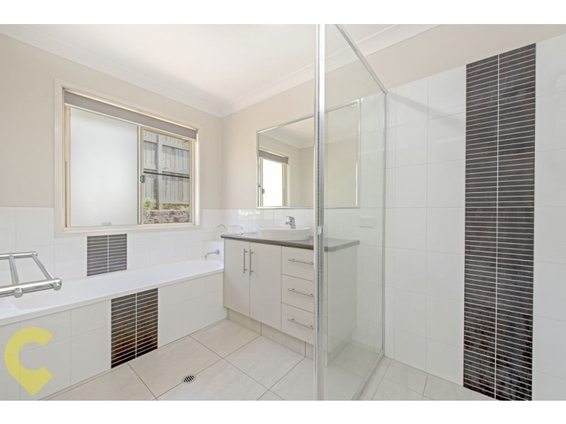 94a Hogg Street, Wilsonton QLD 4350