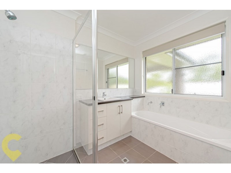8 Janelle Court, Highfields QLD 4352