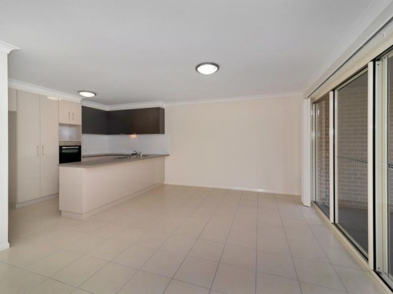 2/5 Taragon Drive, Glenvale QLD 4350