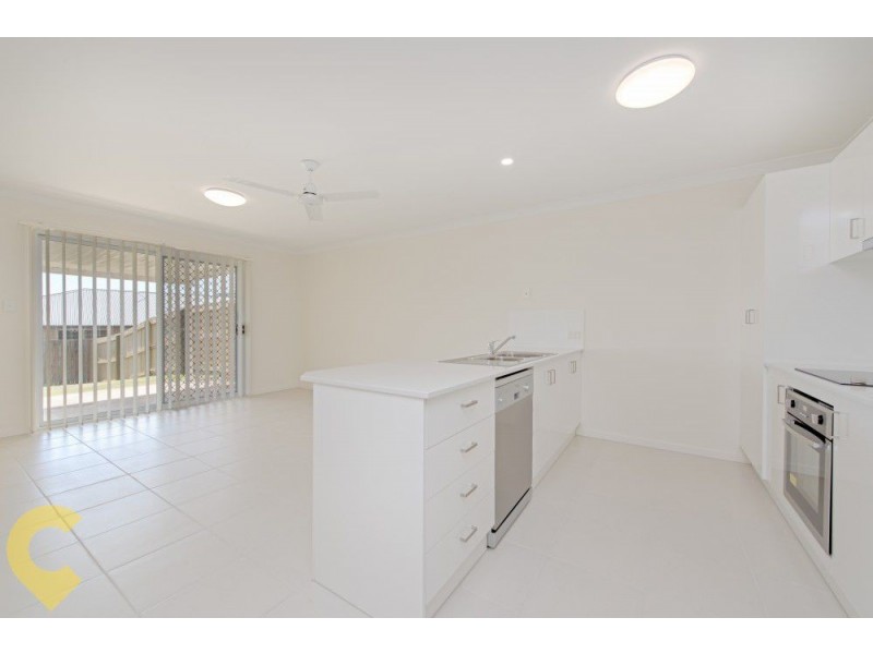 2/2 Breanna Street, Cotswold Hills QLD 4350