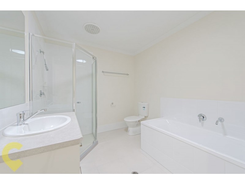 2/2 Breanna Street, Cotswold Hills QLD 4350