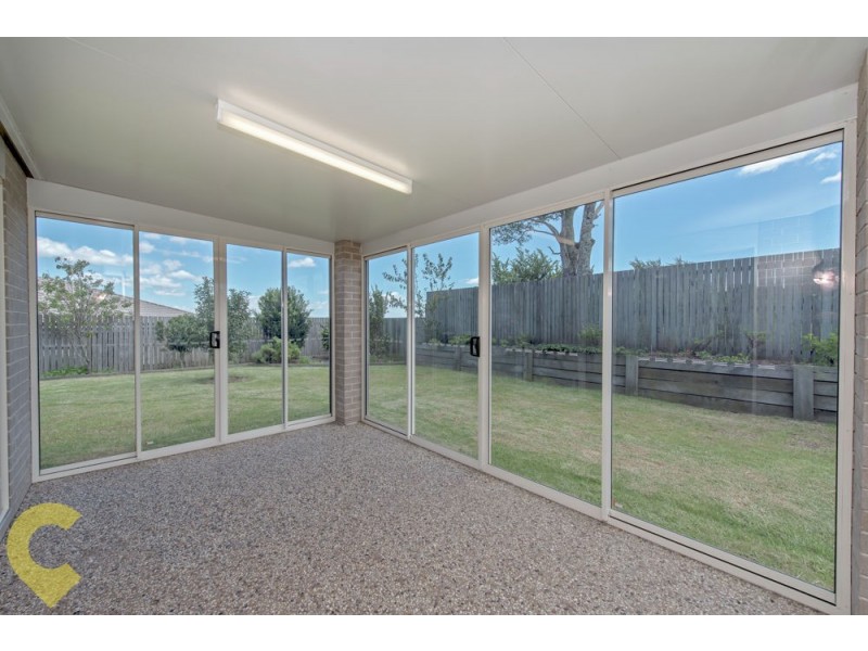2a Dodson Crescent, Mount Kynoch QLD 4350