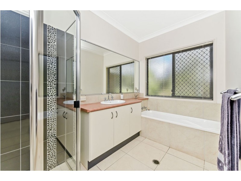 5 Eclipse Court, Highfields QLD 4352