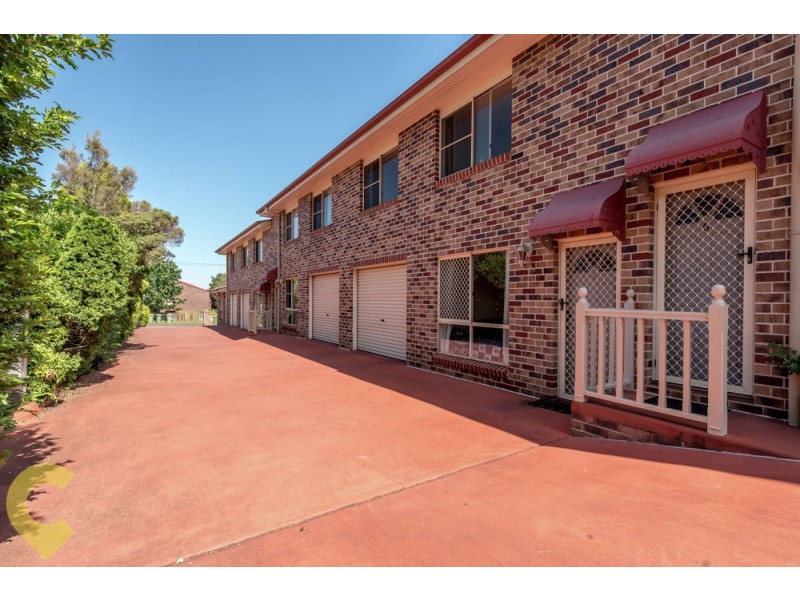 4/33 Helen Street, Newtown QLD 4350