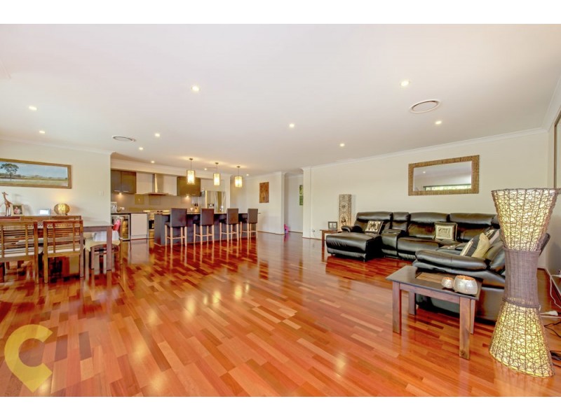 27 Trevean Drive, Kleinton QLD 4352