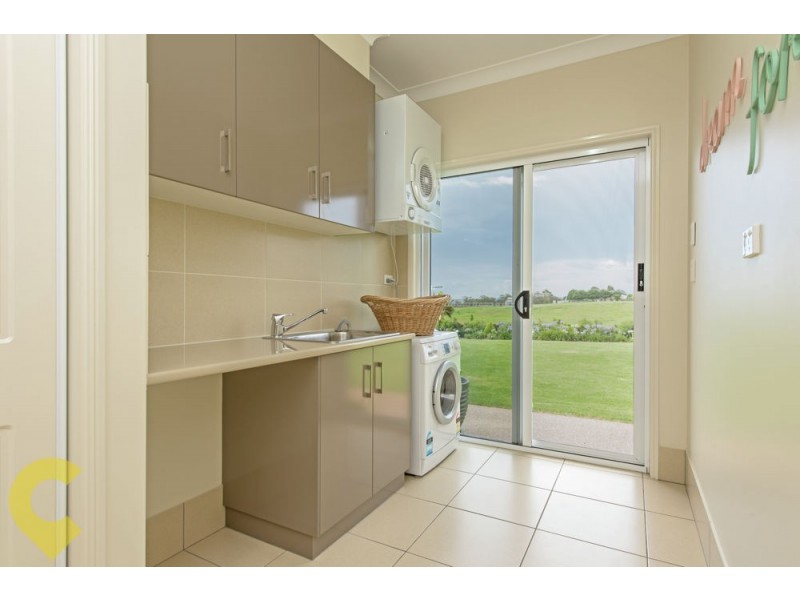 228 Meringandan Road, Kleinton QLD 4352