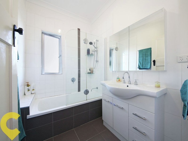 1 Ferguson Road, Wavell Heights QLD 4012