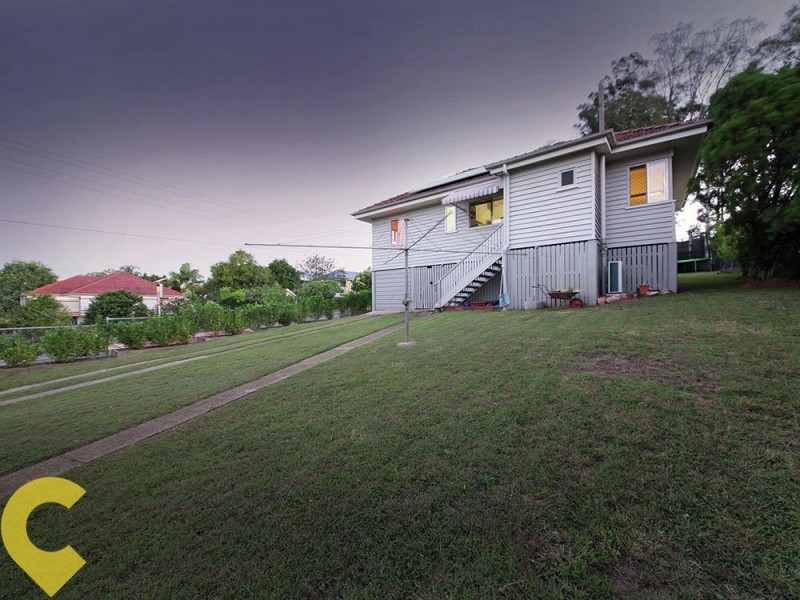 1 Ferguson Road, Wavell Heights QLD 4012