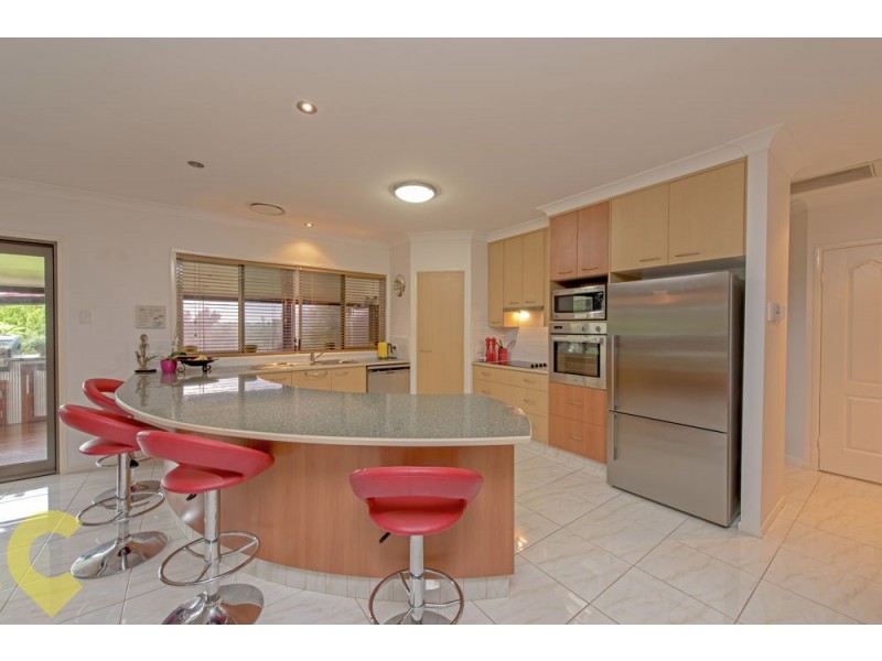 15 Kimdon Crescent, Highfields QLD 4352