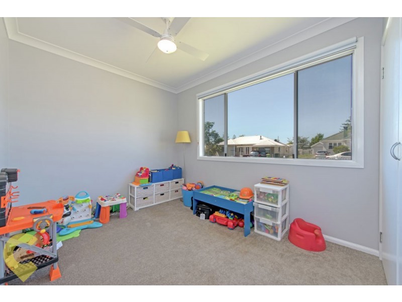 5 Stehn Street, Harristown QLD 4350