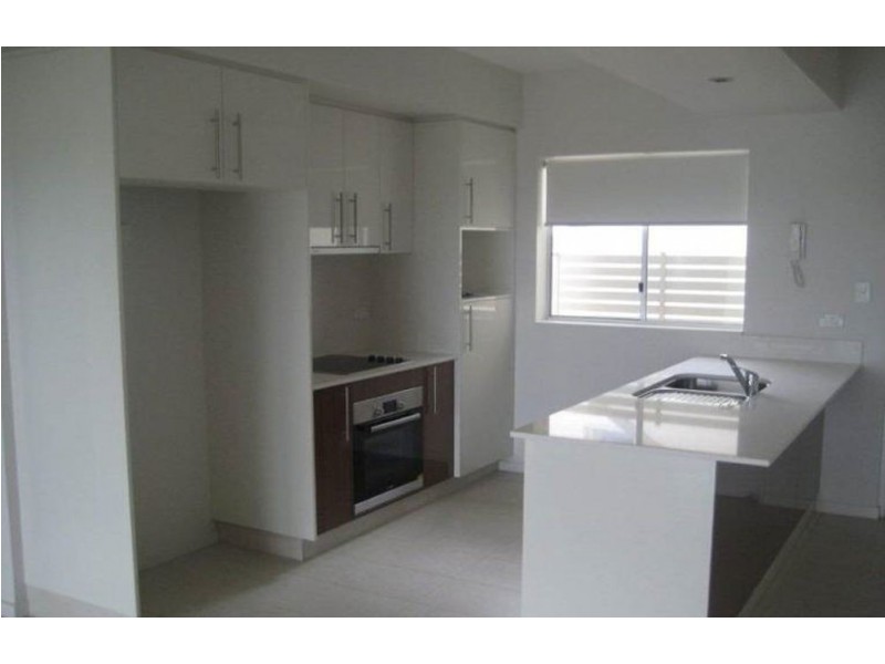 2/62 Rode Road, Wavell Heights QLD 4012