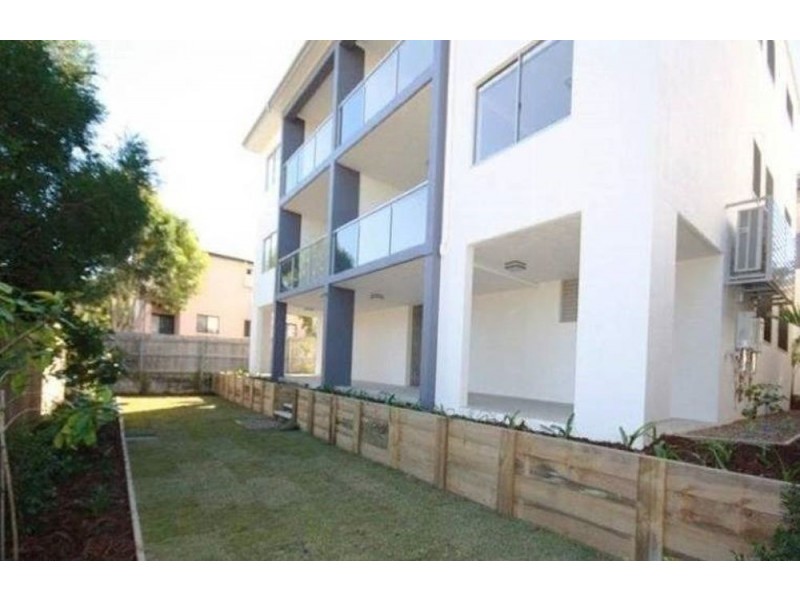 2/62 Rode Road, Wavell Heights QLD 4012