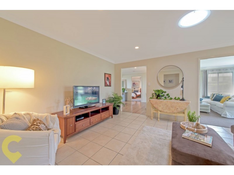 17 McShane Drive, Mount Kynoch QLD 4350