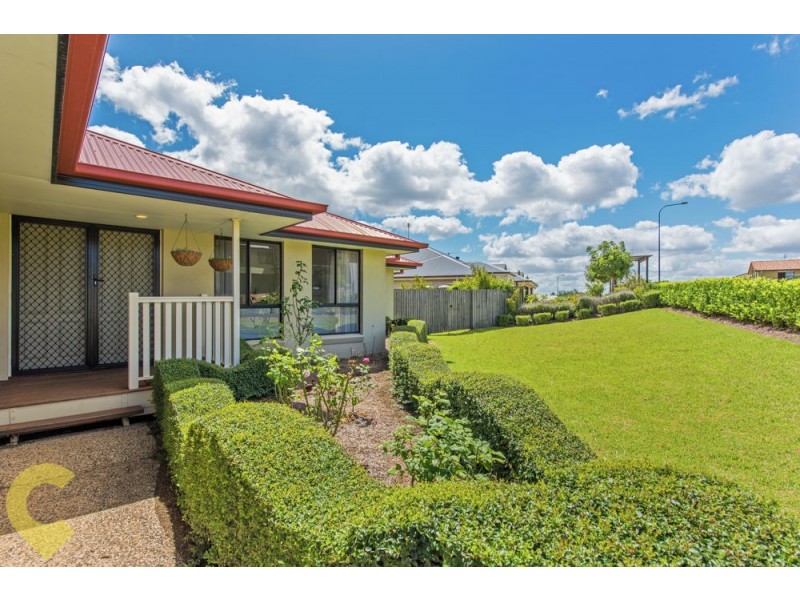 17 McShane Drive, Mount Kynoch QLD 4350