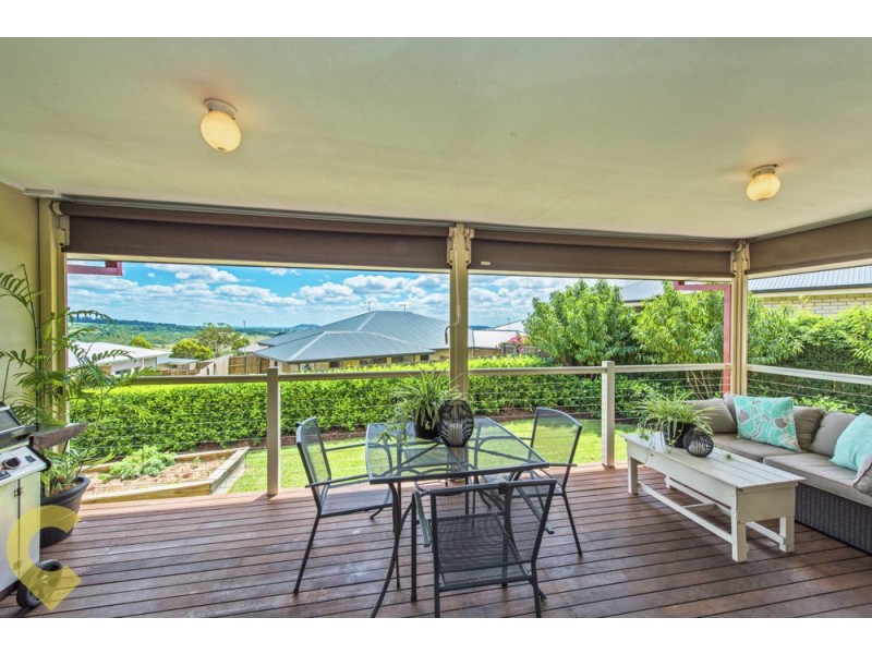 17 McShane Drive, Mount Kynoch QLD 4350