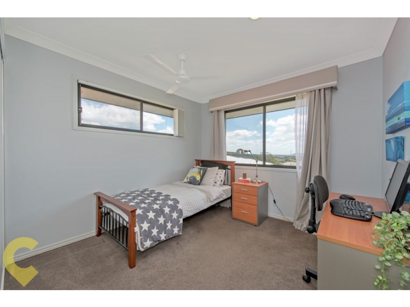 17 McShane Drive, Mount Kynoch QLD 4350