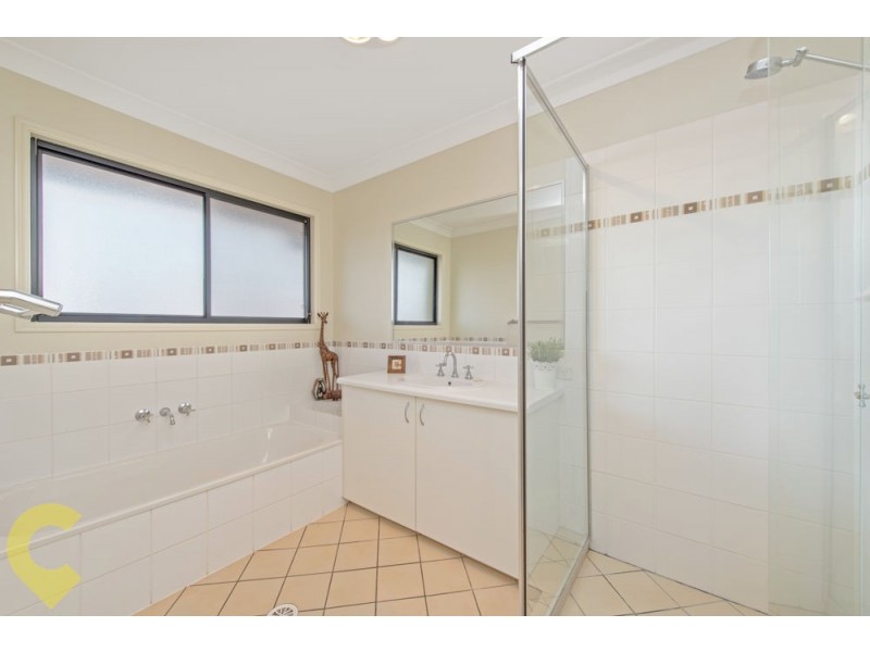 17 McShane Drive, Mount Kynoch QLD 4350