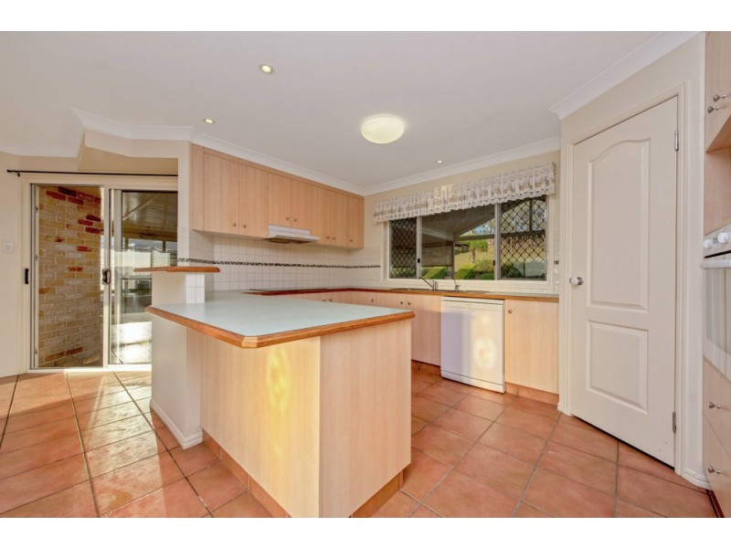 7 William Court, Cotswold Hills QLD 4350