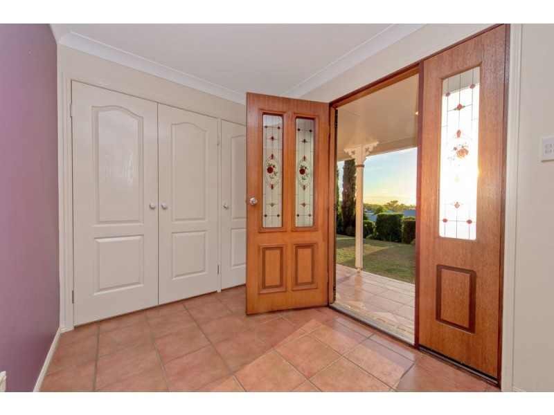 7 William Court, Cotswold Hills QLD 4350