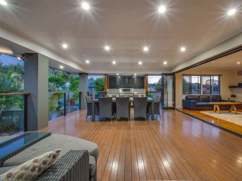 2 Caronga Street, Wavell Heights QLD 4012