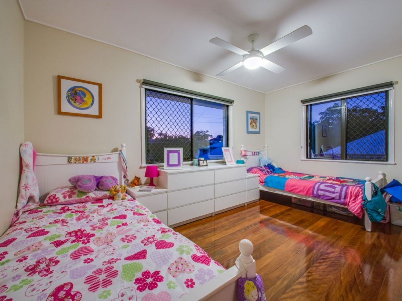 2 Caronga Street, Wavell Heights QLD 4012