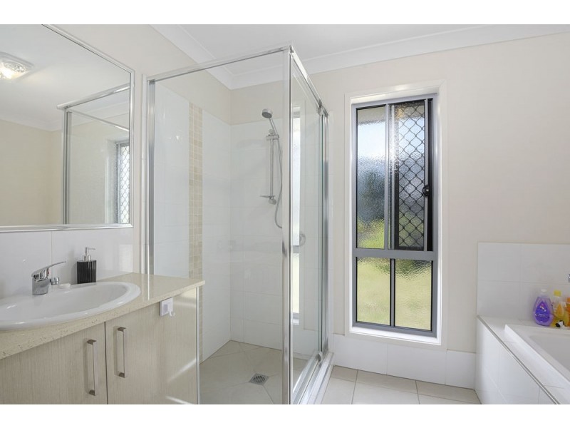 27 Edwin Street, Westbrook QLD 4350