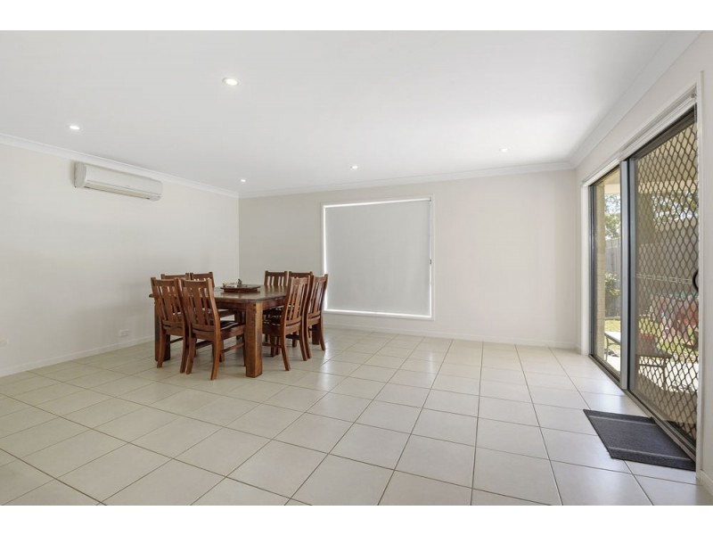 27 Edwin Street, Westbrook QLD 4350