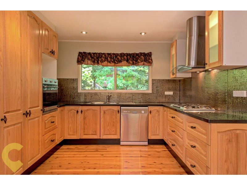 3 Beck Street, Mount Lofty QLD 4350