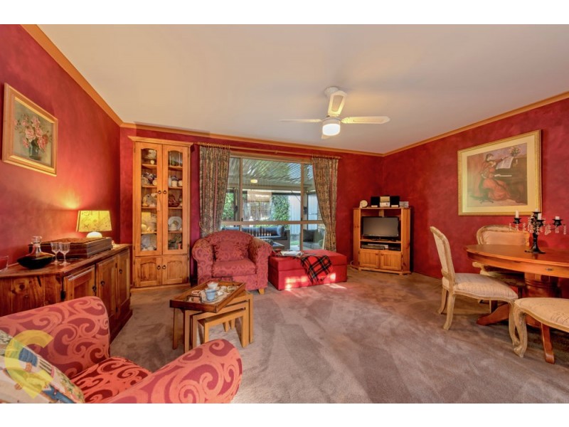 2 Jonquil Court, Middle Ridge QLD 4350