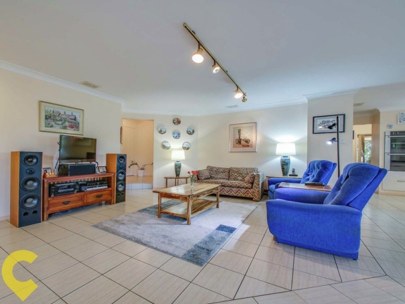 15 Salisbury Court, Clear Mountain QLD 4500