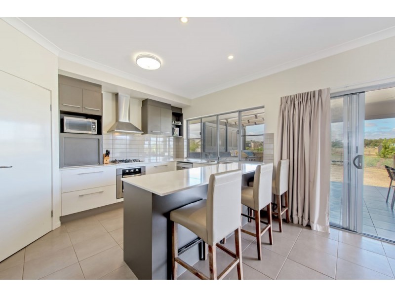 5 Somerset Crescent, Cawdor QLD 4352