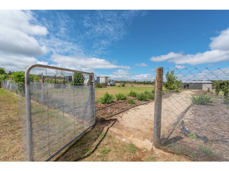 5 Somerset Crescent, Cawdor QLD 4352