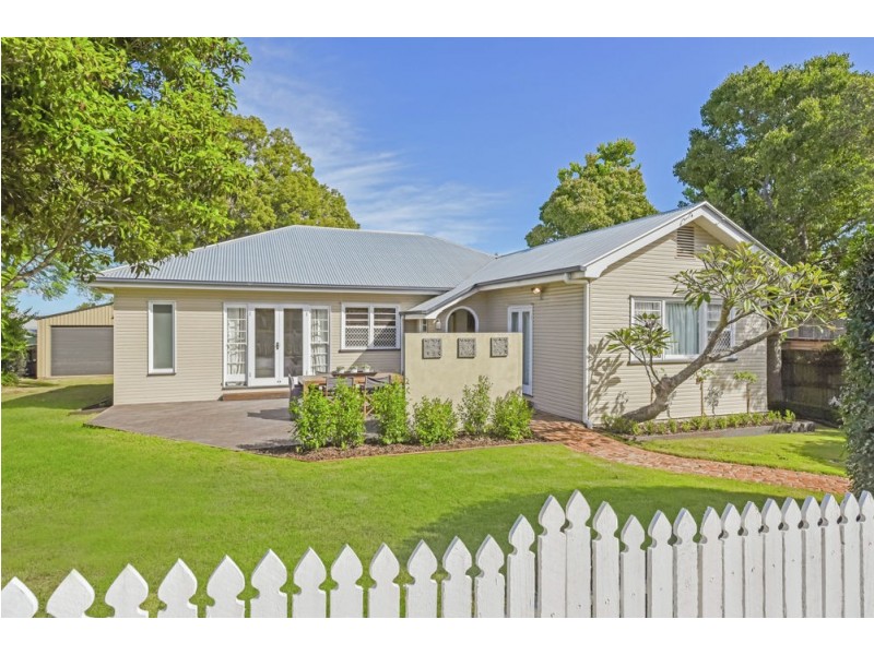 46 Alford Street, Mount Lofty QLD 4350