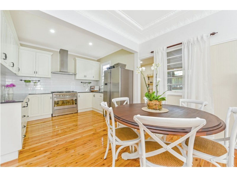 46 Alford Street, Mount Lofty QLD 4350