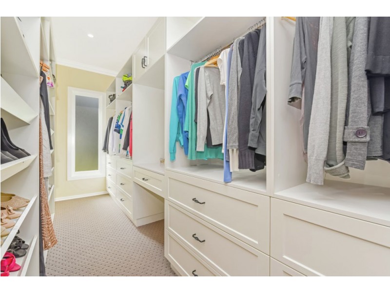 46 Alford Street, Mount Lofty QLD 4350