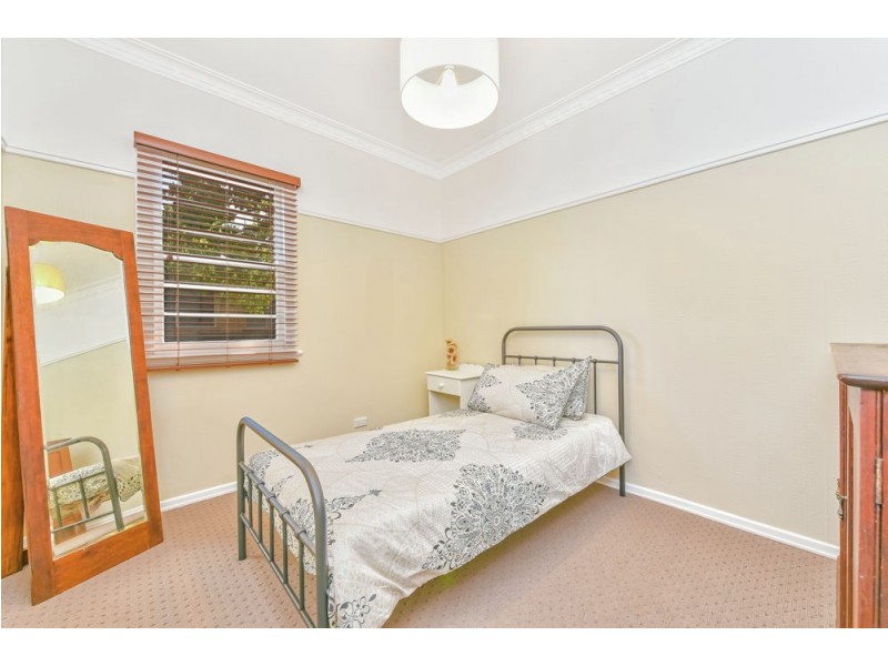 46 Alford Street, Mount Lofty QLD 4350