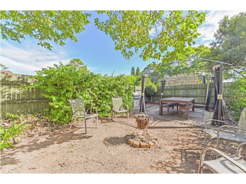 46 Alford Street, Mount Lofty QLD 4350