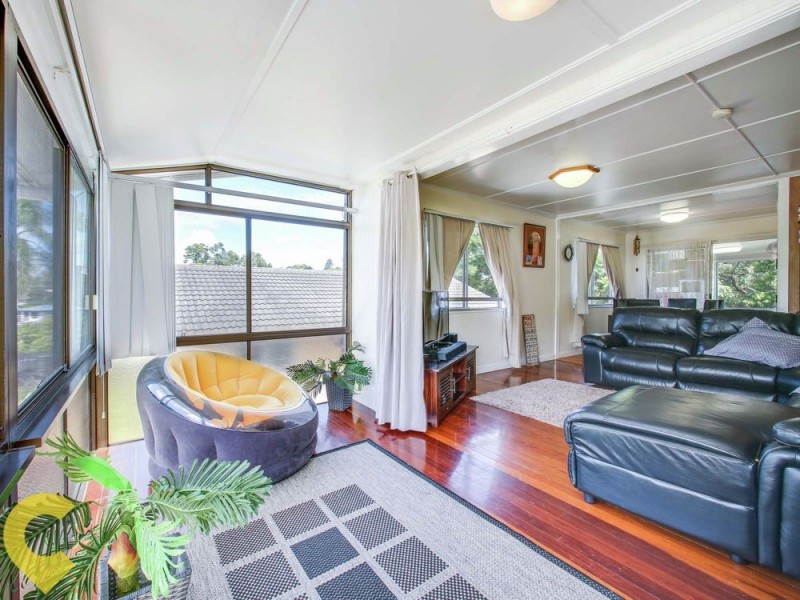 8 Sloane Street, Stafford Heights QLD 4053