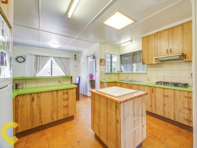 8 Sloane Street, Stafford Heights QLD 4053