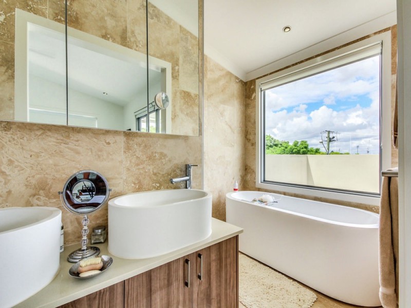 74 Crosby Road, Albion QLD 4010