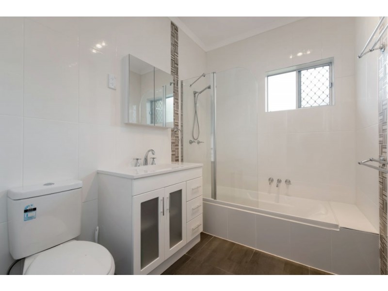 3 McLeish Street, Harristown QLD 4350
