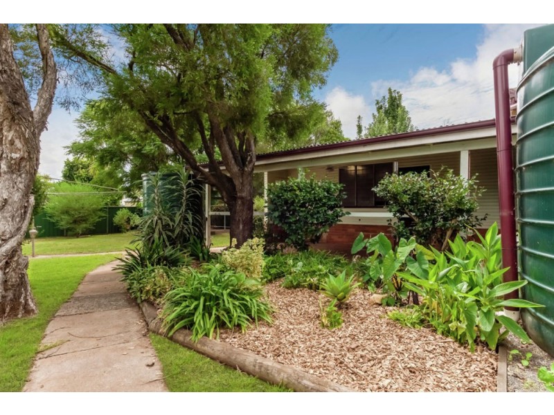 3 McLeish Street, Harristown QLD 4350
