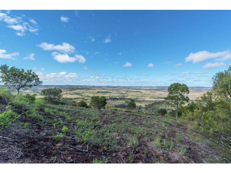 38 Panoramic Drive, Preston QLD 4352