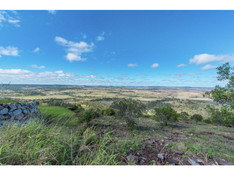 38 Panoramic Drive, Preston QLD 4352