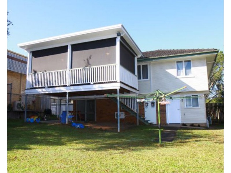 18 Warringah Street, Everton Park QLD 4053