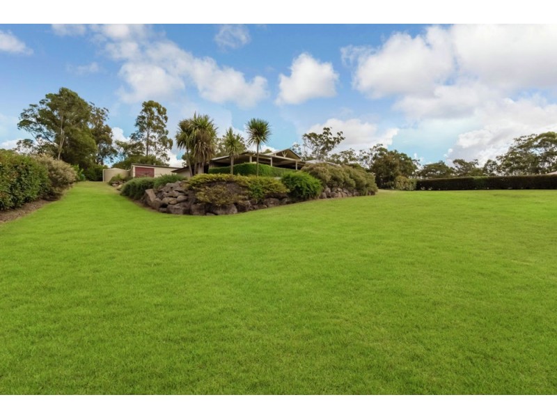 4 Holly Avenue, Highfields QLD 4352