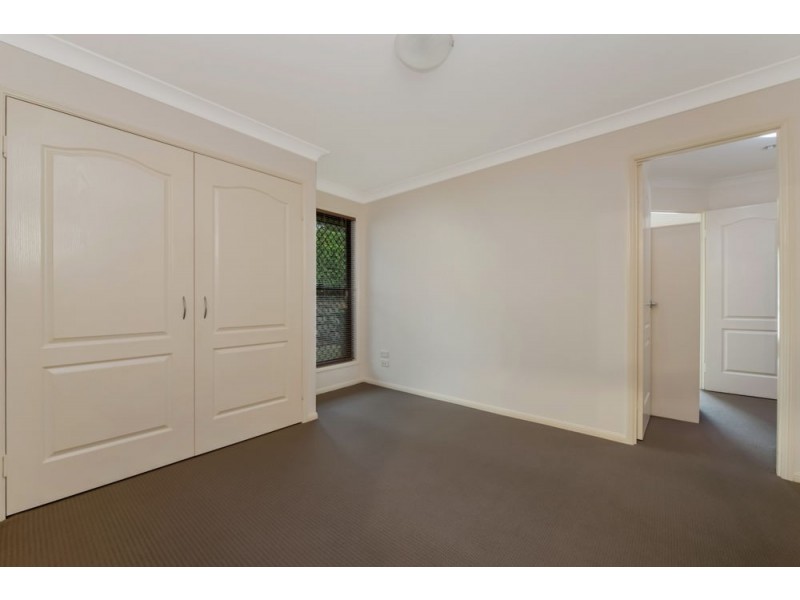 4 Holly Avenue, Highfields QLD 4352