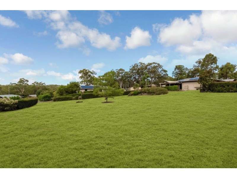 4 Holly Avenue, Highfields QLD 4352