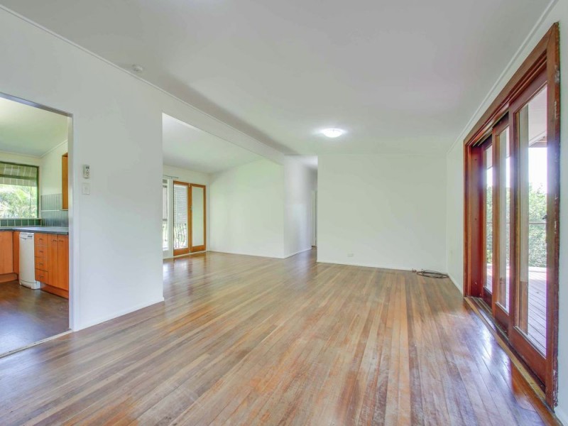 11 Culworth Street, Chermside West QLD 4032