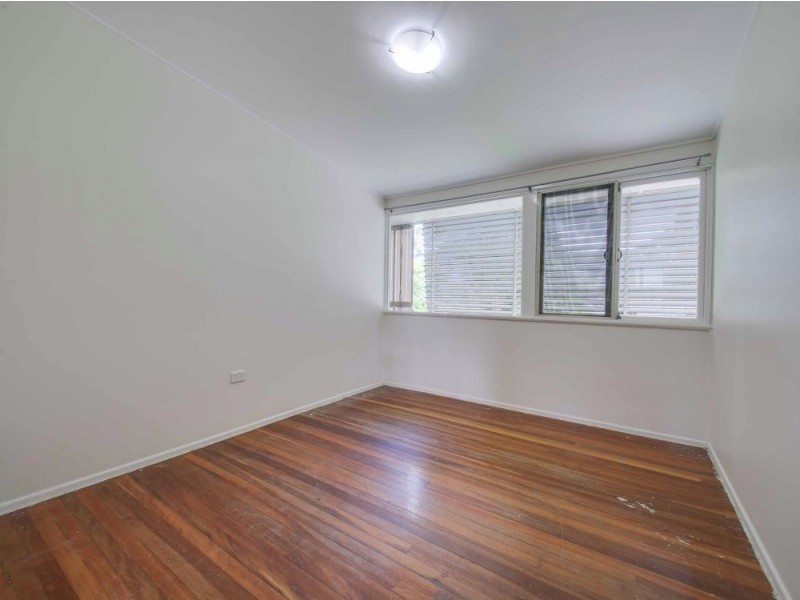 11 Culworth Street, Chermside West QLD 4032